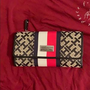 Tommy Hilfiger wallet